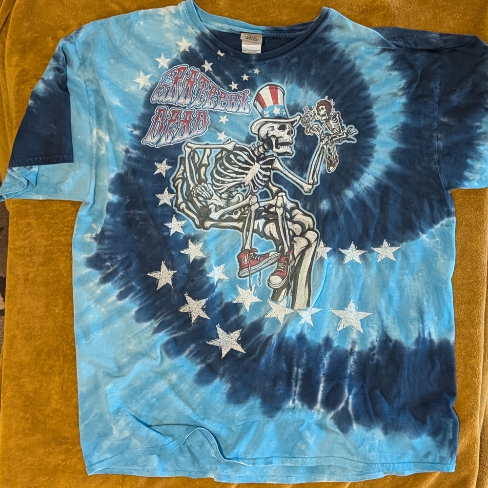 Liquid Blue Grateful Dead Tie-Dye Shirt - Blue and White